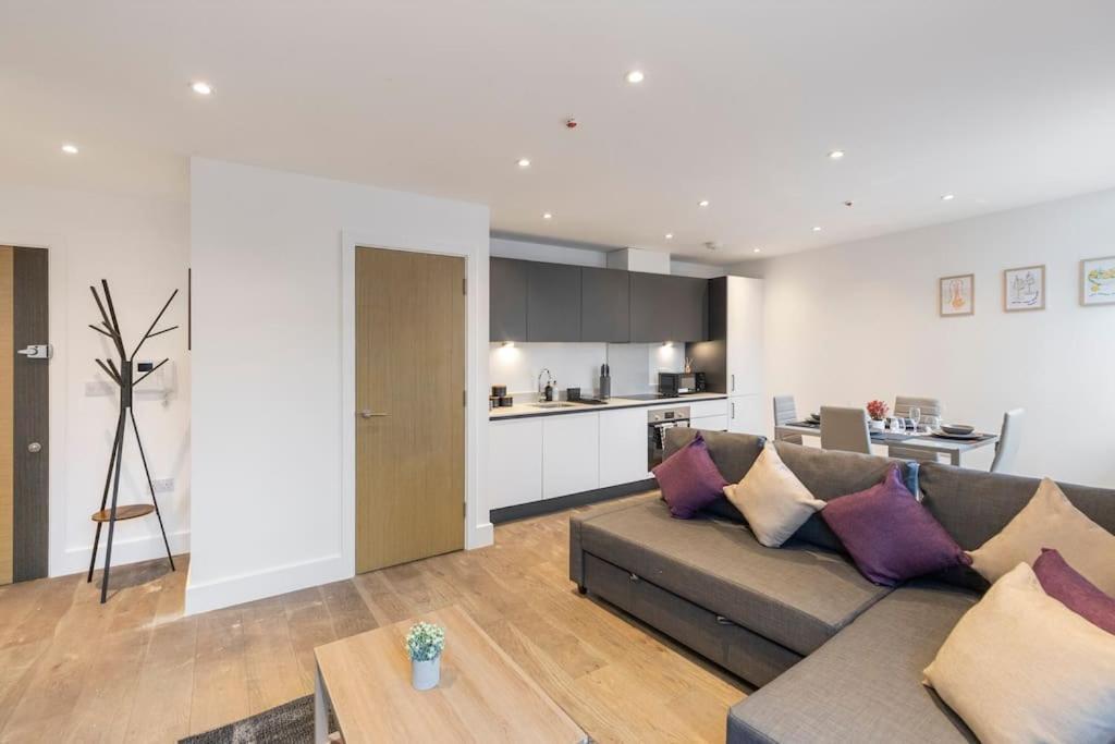 Chelmsford Centre View Sleep 4 Next Chelmer Canal Экстерьер фото